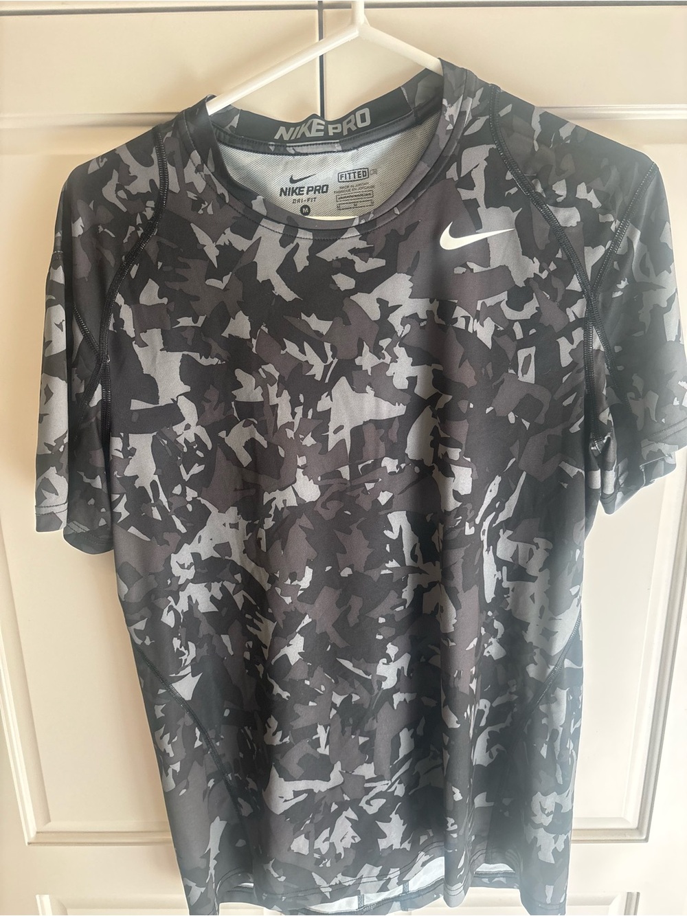 Nike Pro Men's Black & Gray Performance Training Shirt